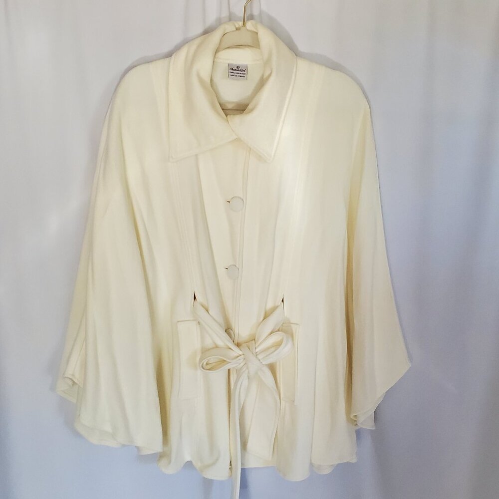 Shannie Girl Ivory Cape